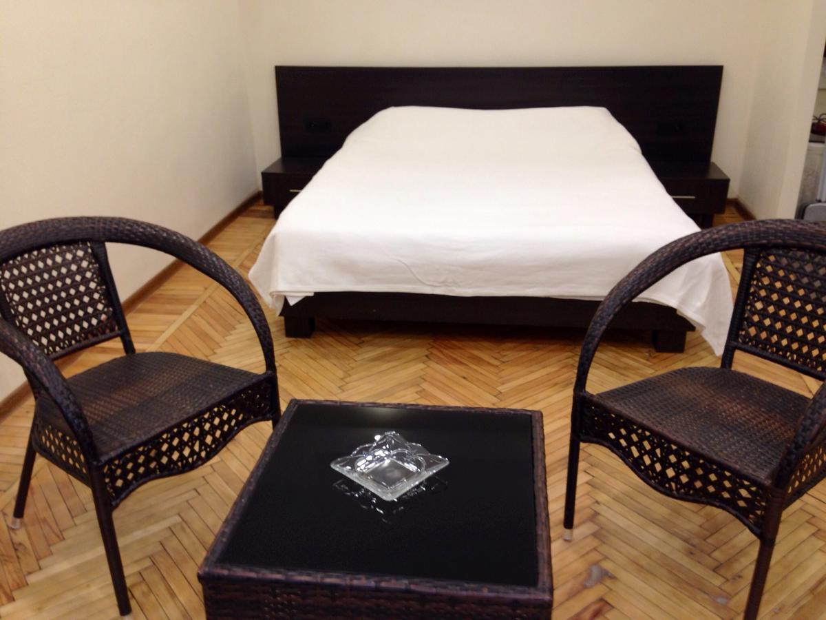Yerevan Center Studio Apartment Extérieur photo